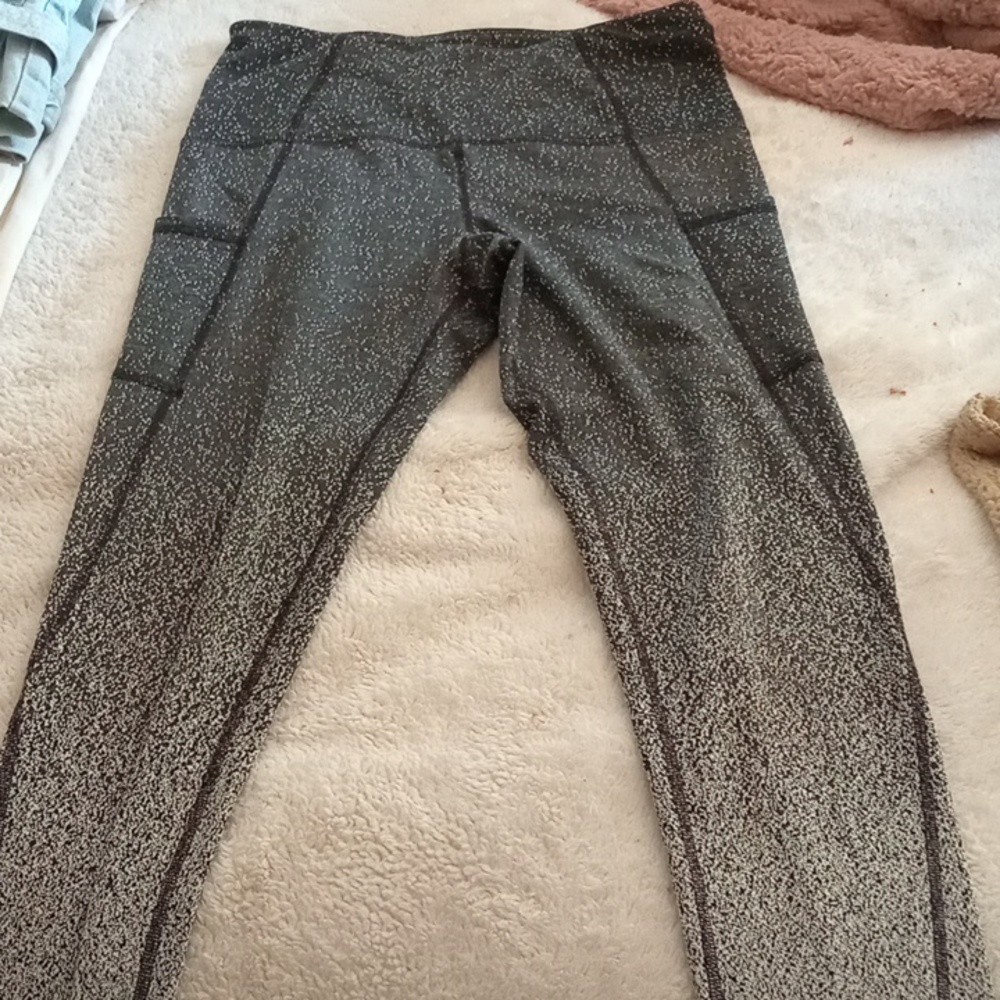 Exercise leggings